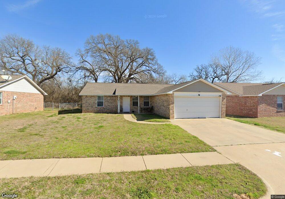 208 Bobbie Ann Ct, Granbury, TX 76049 - photo 1