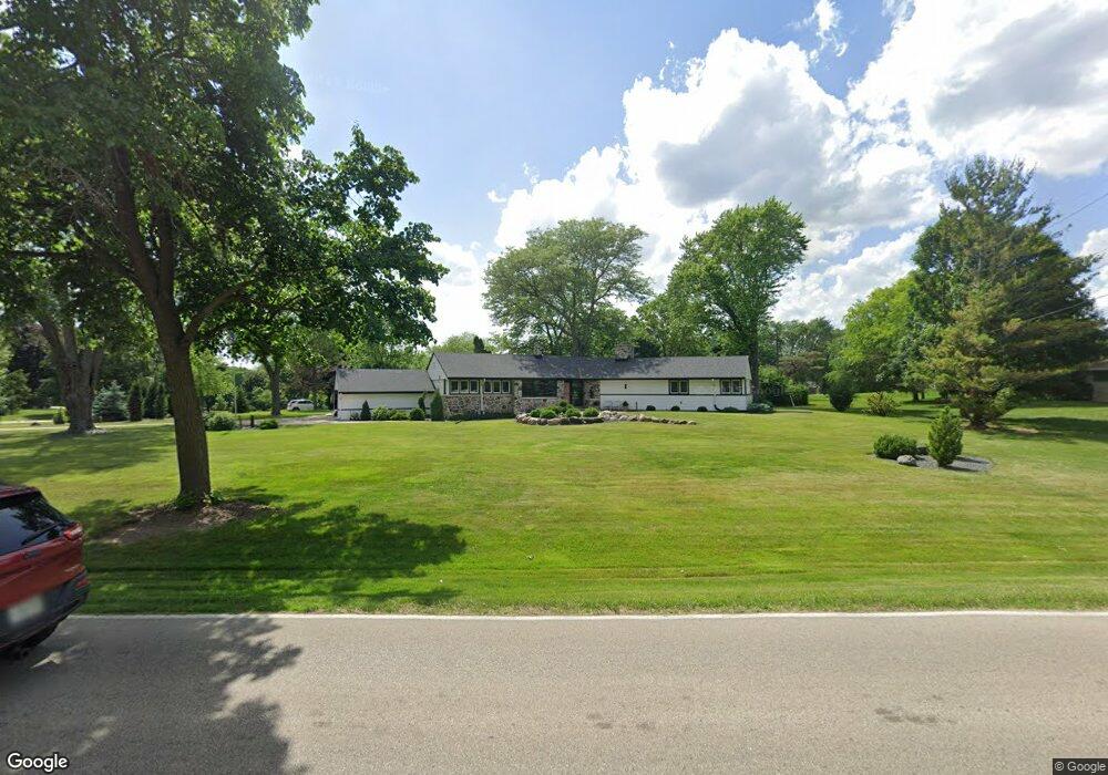 2005 N 124th St, Elm Grove, WI 53122 - photo 1