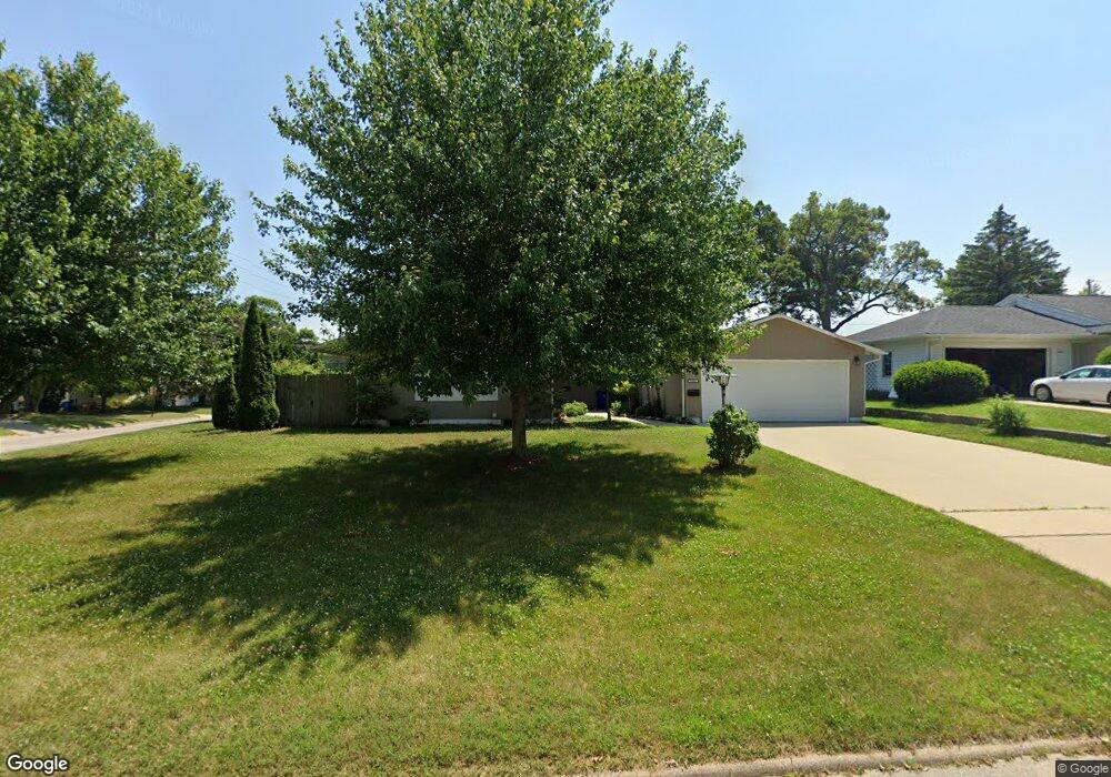 3331 Iowa Ave SE, Cedar Rapids, IA 52403 - photo 1