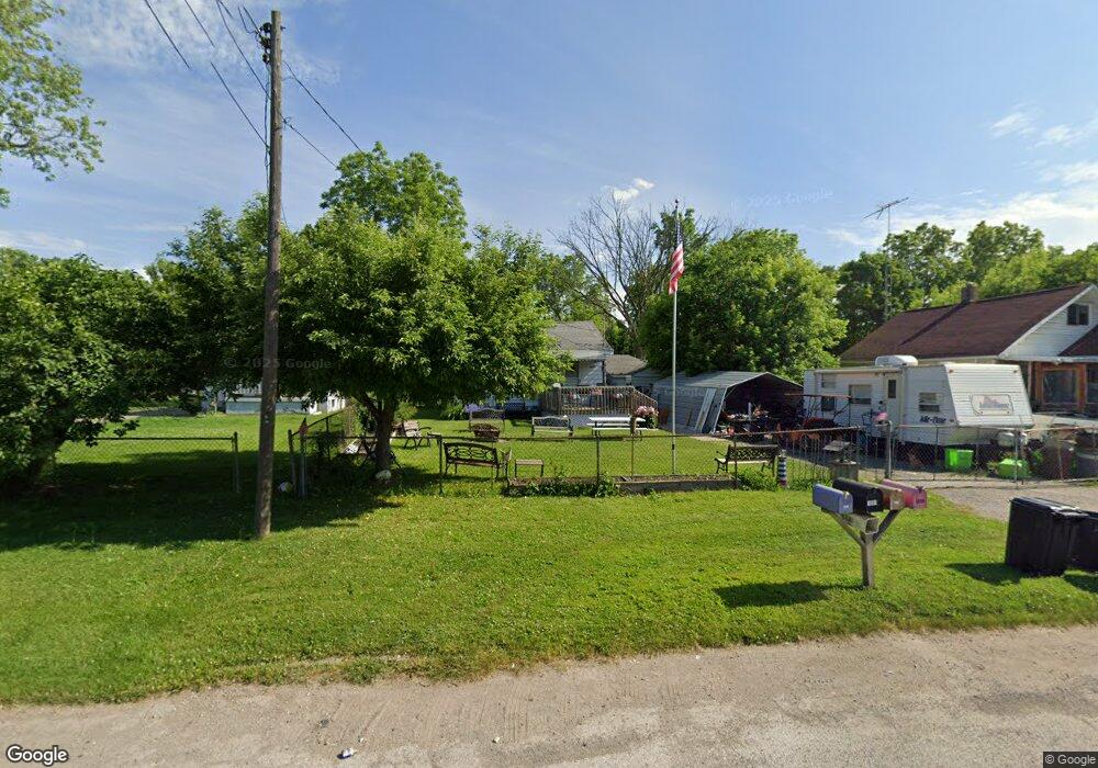 1092 S Cornell Ave, Flint, MI 48505 - photo 1