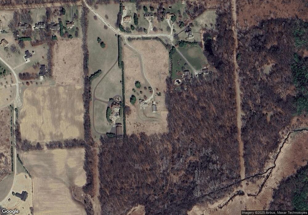 10571 Mountainview Dr, Dexter, MI 48130 - photo 1