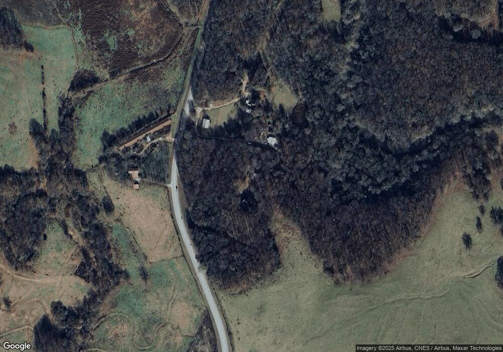 6674 Athens Rd, Carnesville, GA 30521 - photo 1