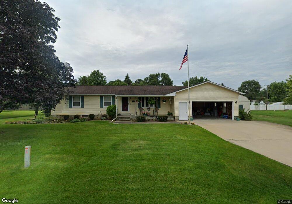 1075 Eugene St, Vassar, MI 48768 - photo 1