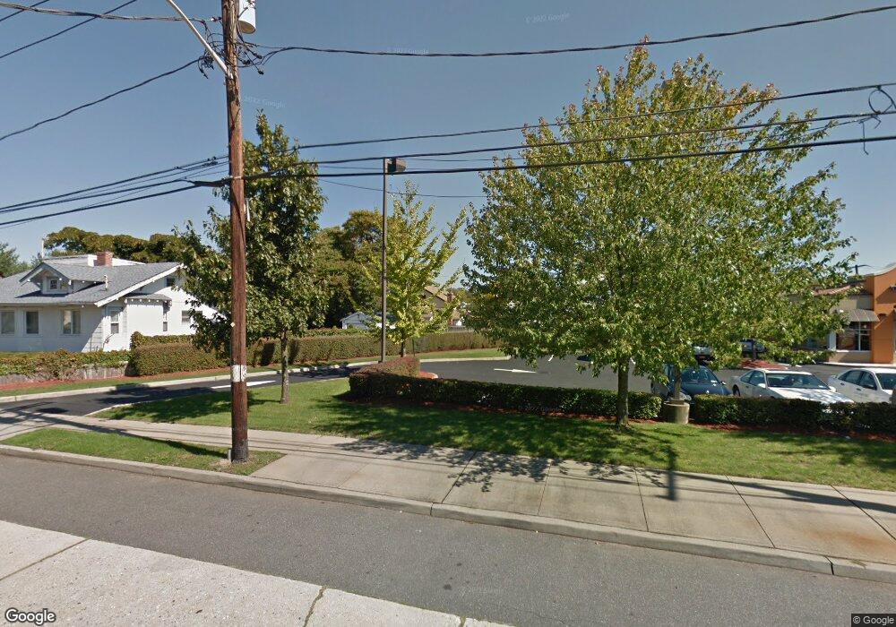 11 Taft Ave, Lynbrook, NY 11563 - photo 1