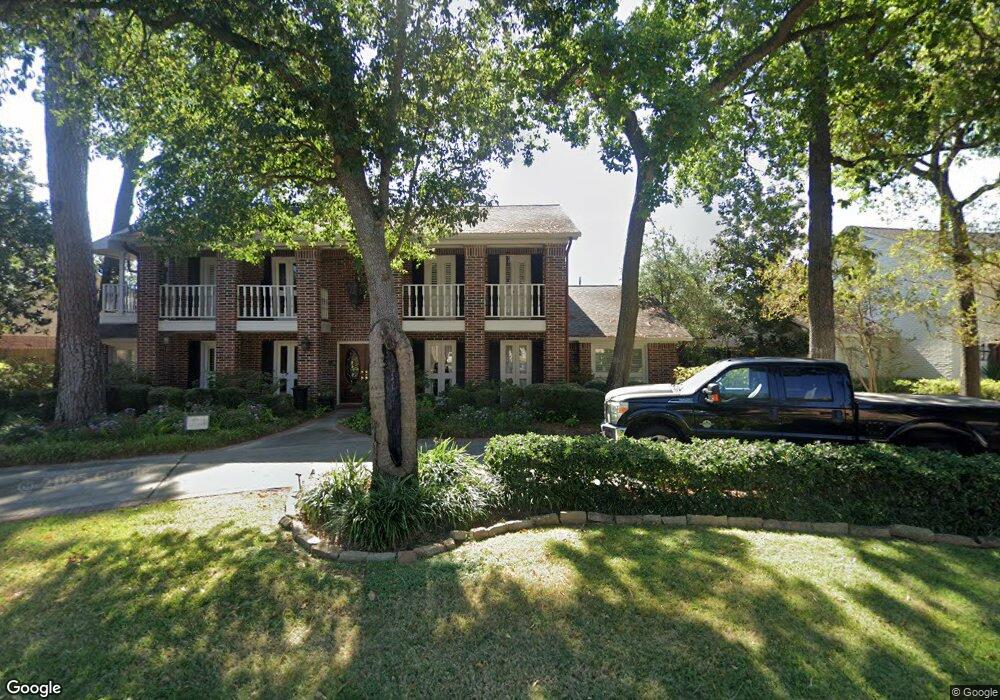 638 W Forest Dr, Houston, TX 77079 - photo 1