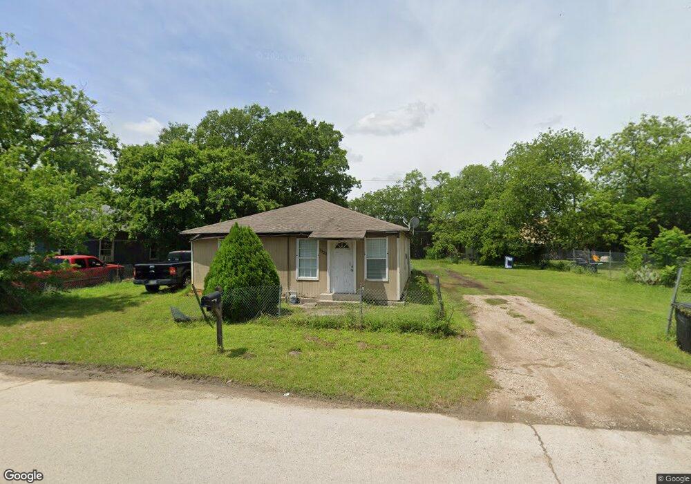 1321 N Brazos Ave, Cleburne, TX 76031 - photo 1