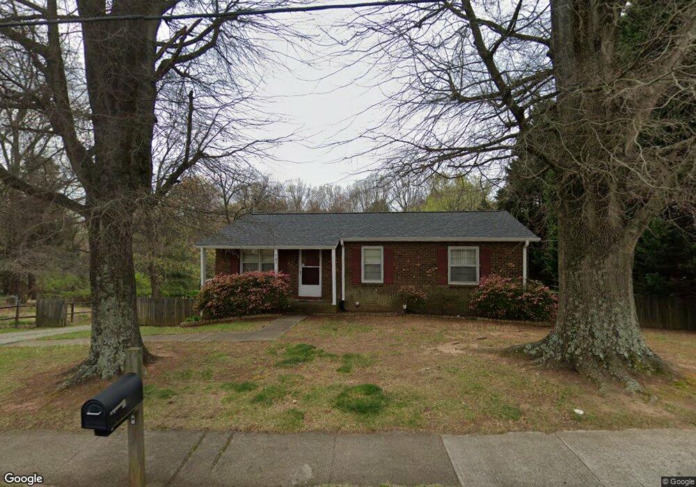 703 Lawsonville Ave, Reidsville, NC 27320 - photo 1