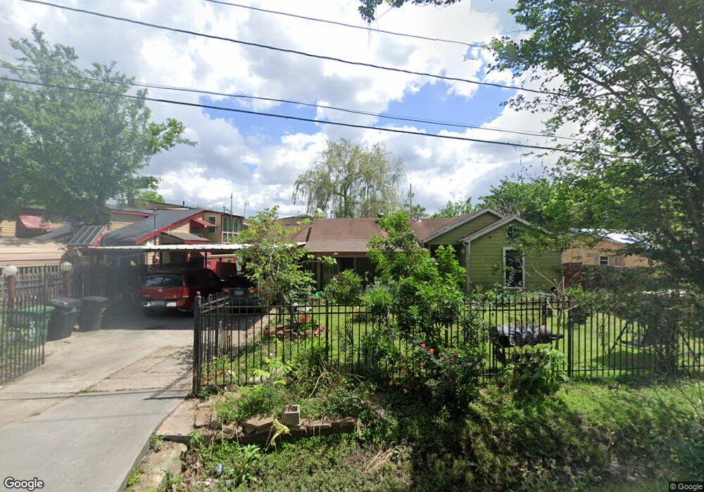 4424 Castor St, Houston, TX 77022 - photo 1