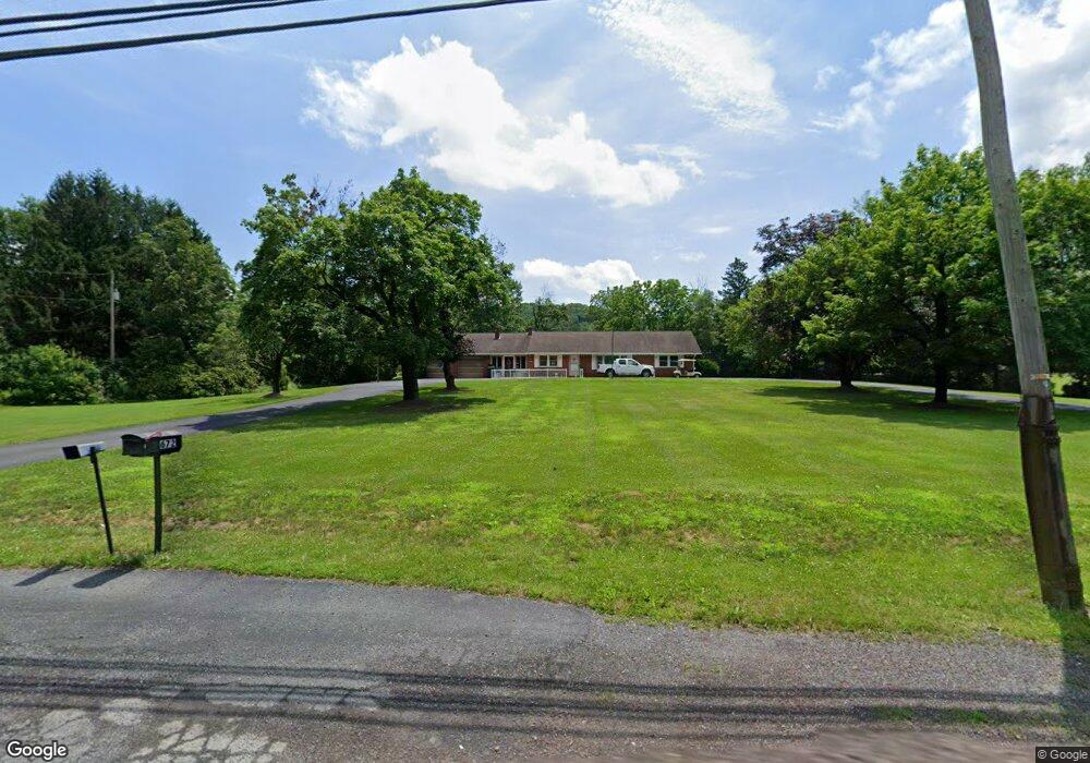 672 Penn Dr, Tamaqua, PA 18252 - photo 1