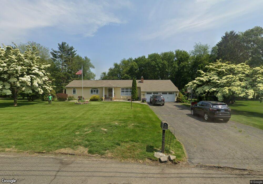 224 Hawthorne Ln, Orange, CT 06477 - photo 1