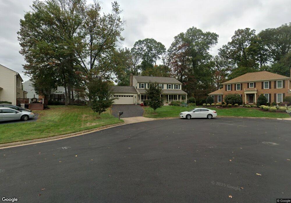 3236 Rounding Run Ct, Herndon, VA 20171 - photo 1