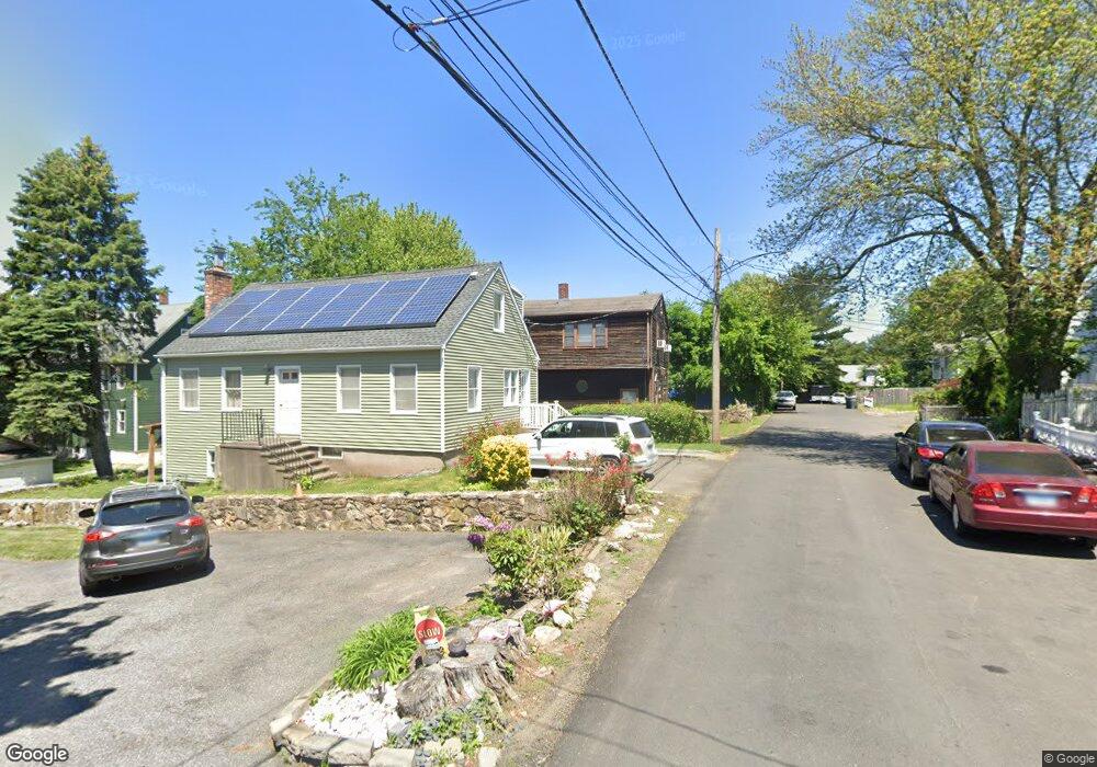 32 Elm Ct, Bridgeport, CT 06606 - photo 1