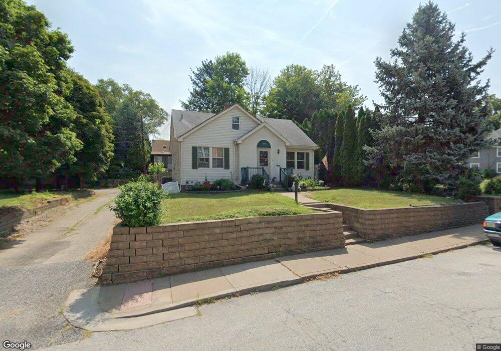 1909 N Perry St, Davenport, IA 52803 - photo 1