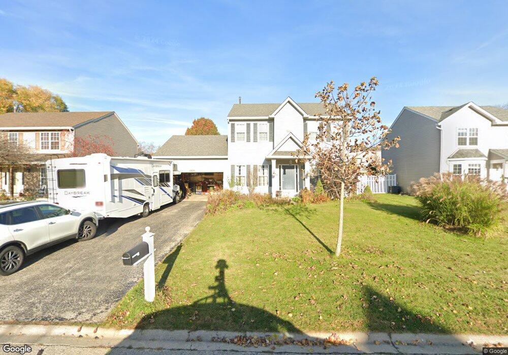 1062 Creekview Ln, Lake In the Hills, IL 60156 - photo 1