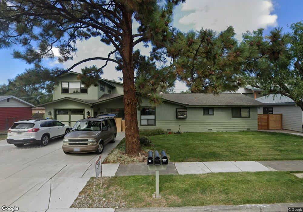 1214 NE Watson Dr, Bend, OR 97701 - photo 1