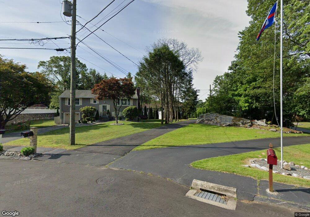 5 Cobblers Ct, Norwalk, CT 06851 - photo 1