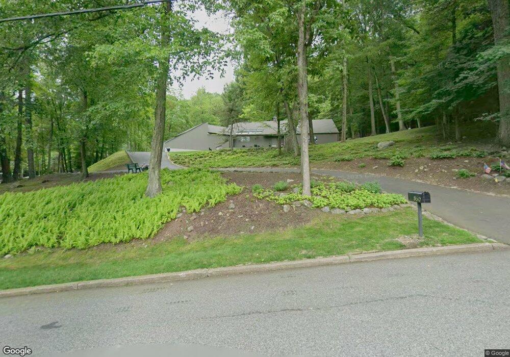 860 Cherokee Ln, Franklin Lakes, NJ 07417 - photo 1