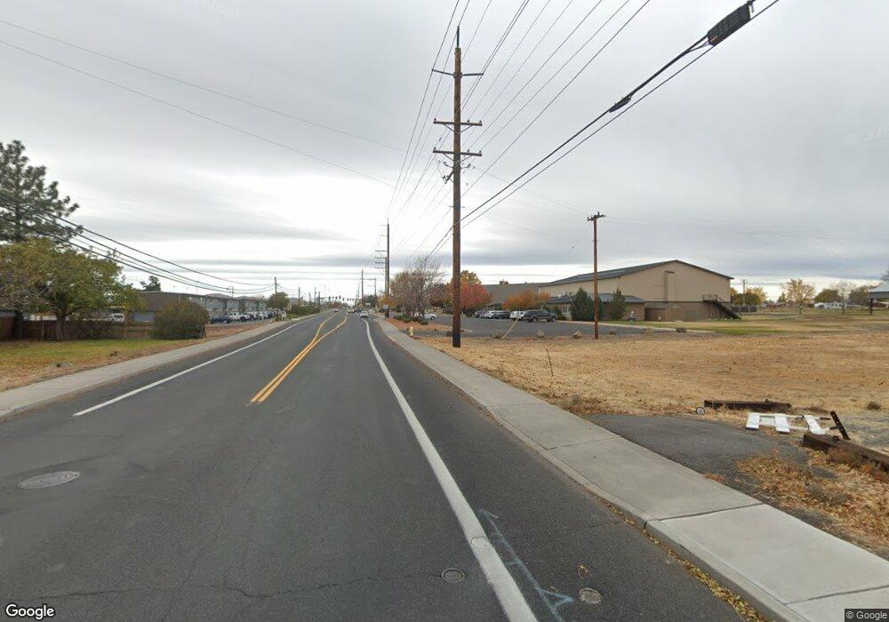 17 NW 17th St, Redmond, OR 97756 - photo 1