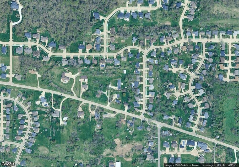 1707 Westland Ln NW, Cedar Rapids, IA 52405 - photo 1