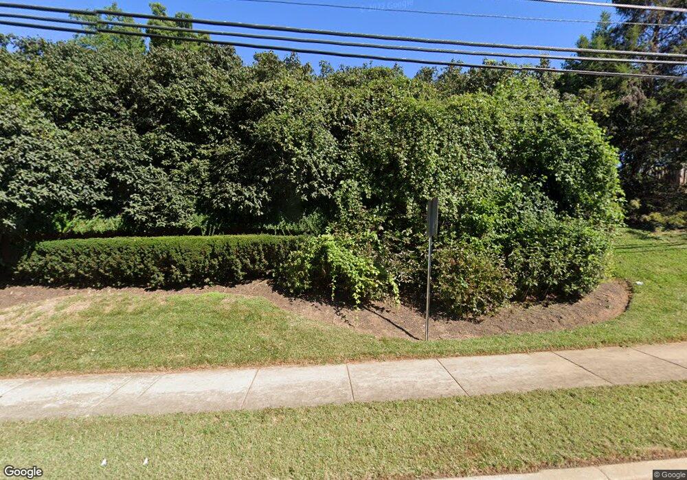 7913 Foxcrest Ct, Potomac, MD 20854 - photo 1