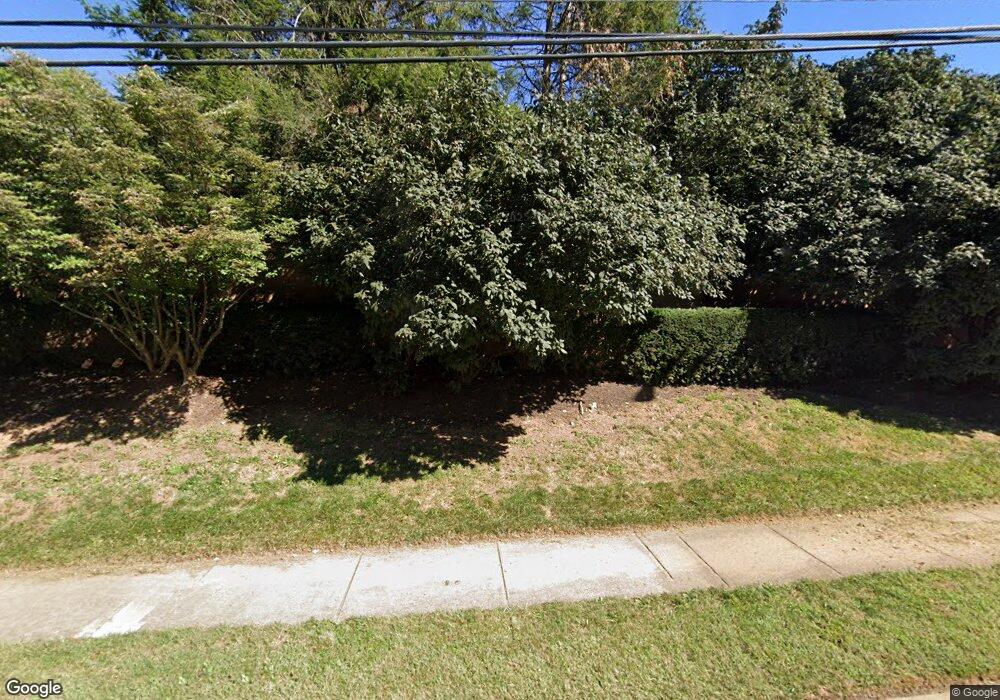 7917 Foxcrest Ct, Potomac, MD 20854 - photo 1