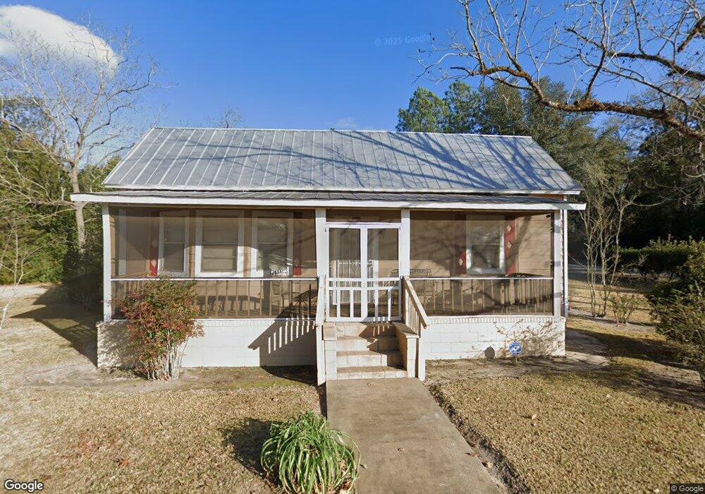 941 Bishop St, Bainbridge, GA 39819 - photo 1