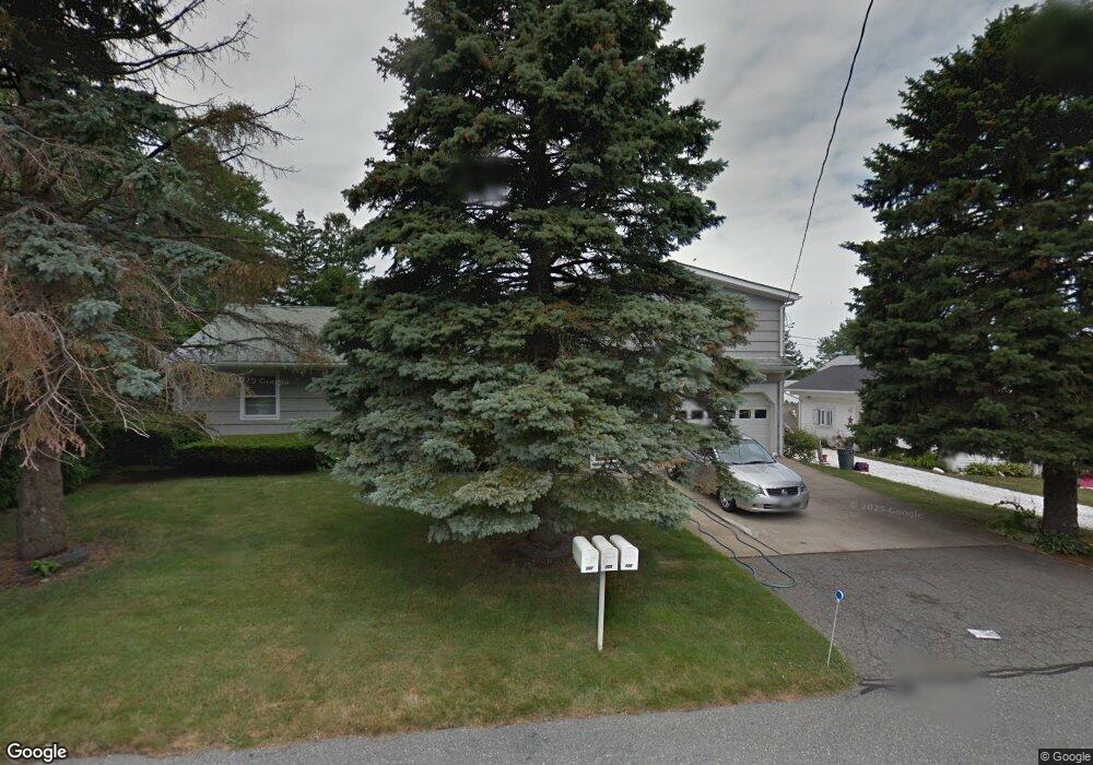 130 Islington Ave, Portsmouth, RI 02871 - photo 1