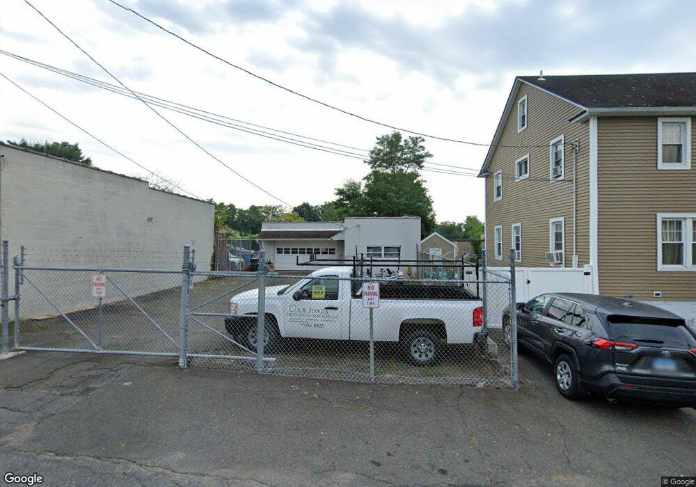 32 Locust St, West Haven, CT 06516 - photo 1