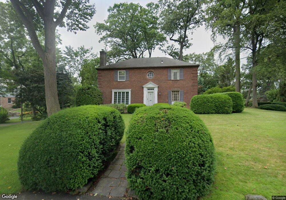 45 Dartmouth Rd, Manhasset, NY 11030 - photo 1