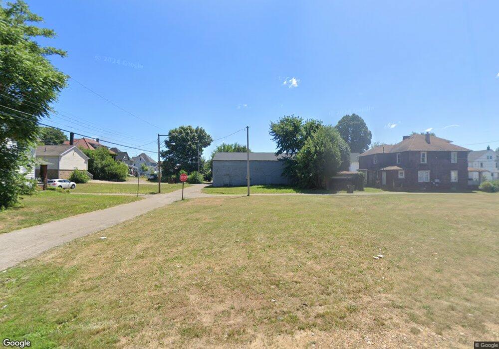 1112 Jones Ct NW, Canton, OH 44703 - photo 1