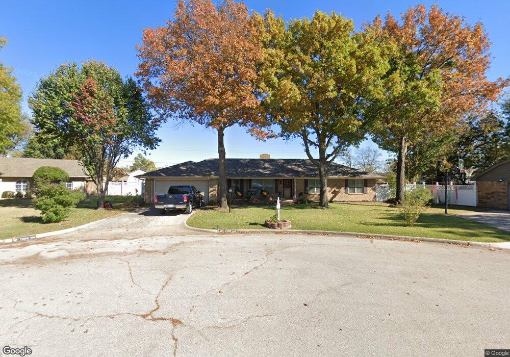 1300 Sunny Ln, Ardmore, OK 73401 - photo 1