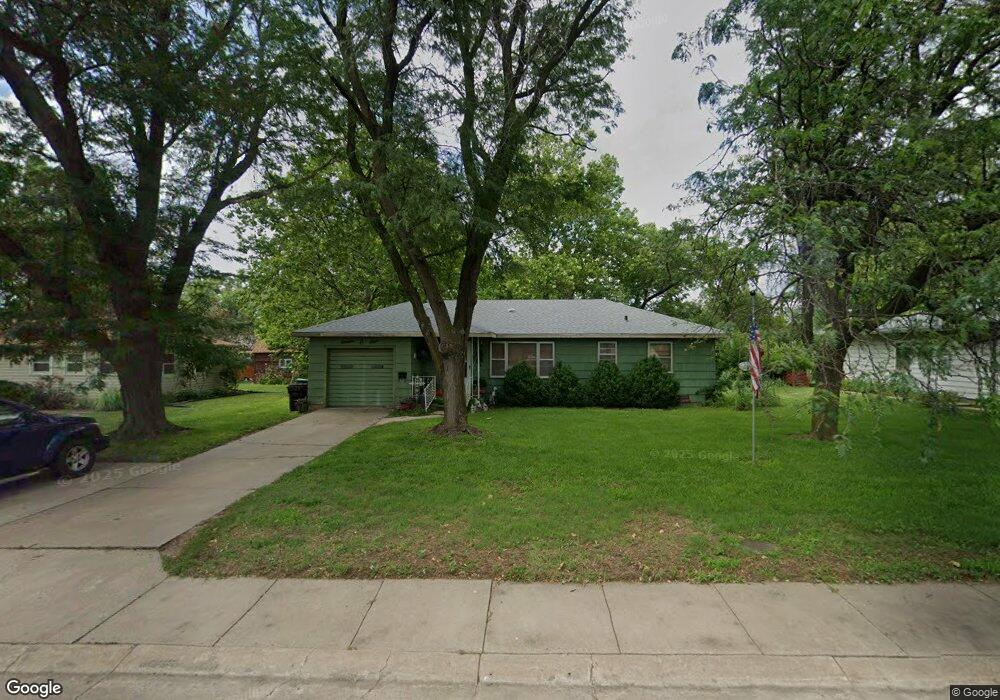 1109 Lyndon Rd, McPherson, KS 67460 - photo 1