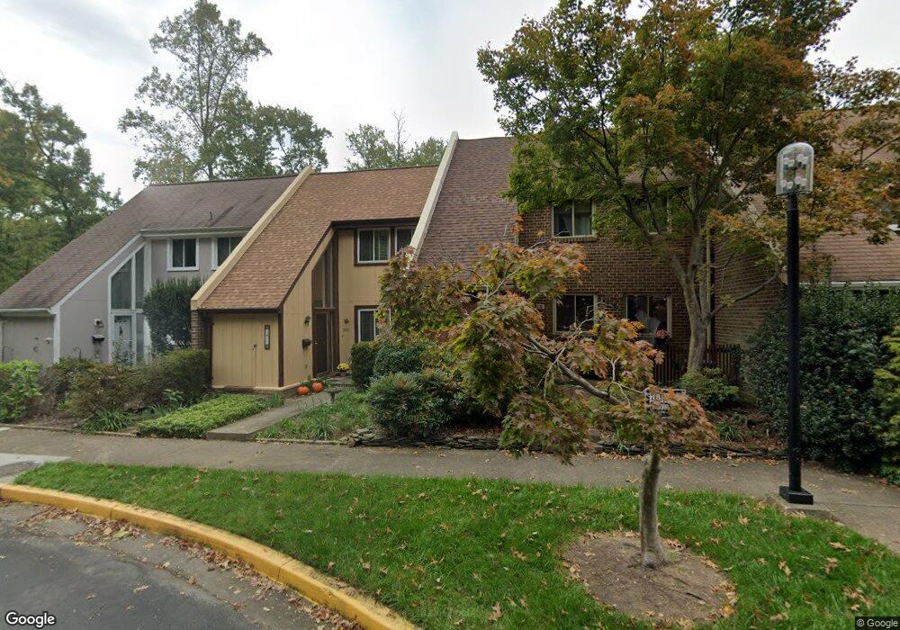 1411 Greenmont Ct, Reston, VA 20190 - photo 1