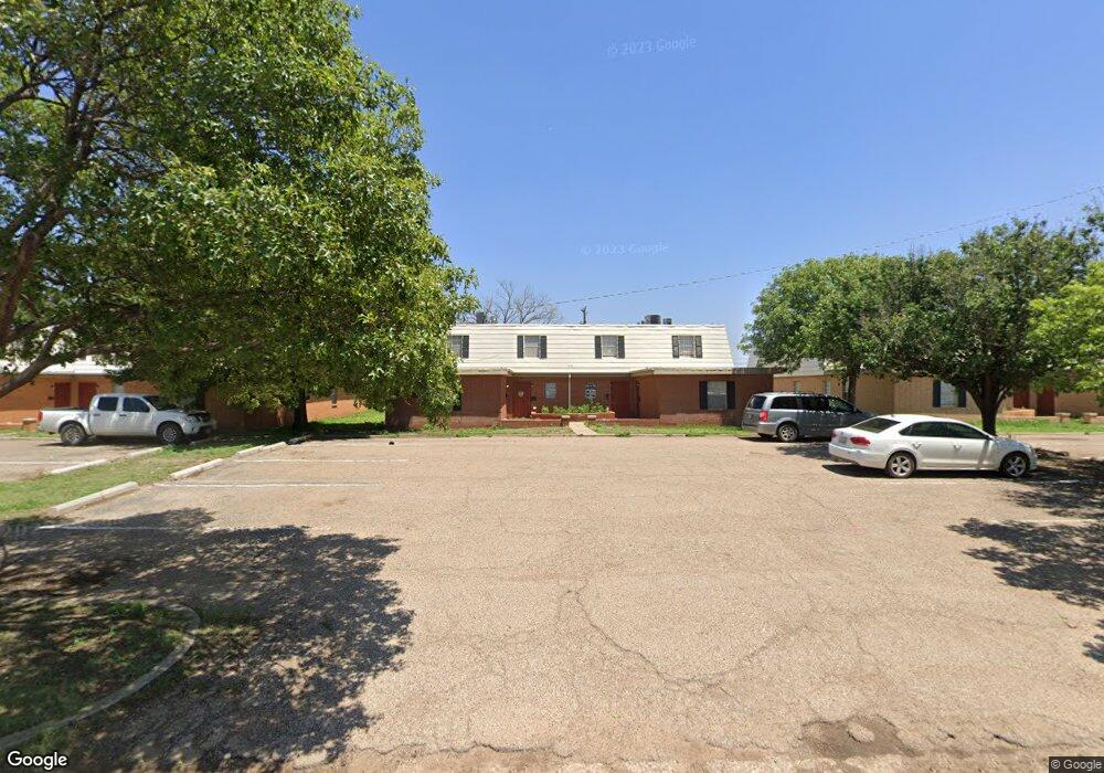 1606 Yonkers St unit A, Plainview, TX 79072 - photo 1