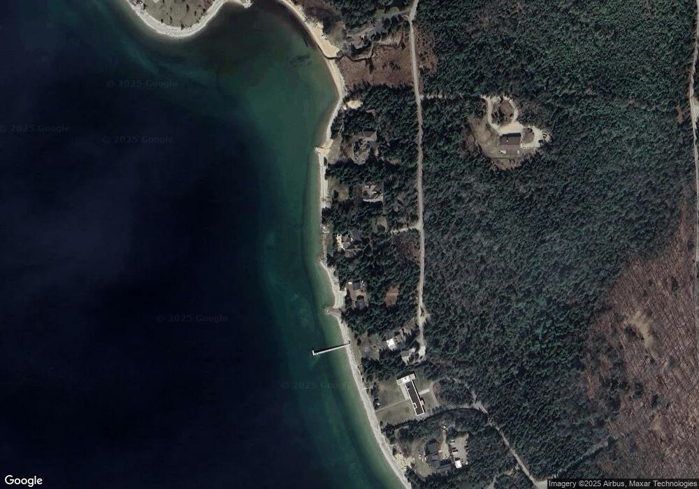 6845 Birdland Dr, Charlevoix, MI 49720 - photo 1