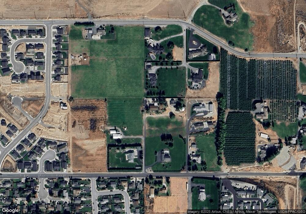 2125 8th St NE, East Wenatchee, WA 98802 - photo 1