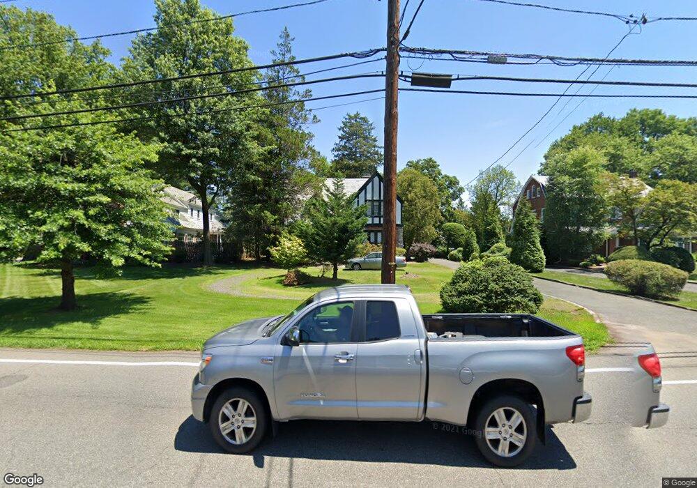 284 Knickerbocker Rd, Tenafly, NJ 07670 - photo 1