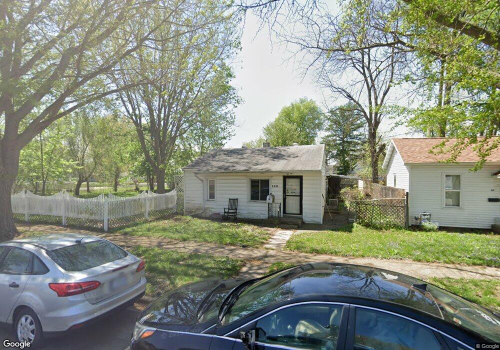 421 Decatur St, Lincoln, IL 62656 - photo 1