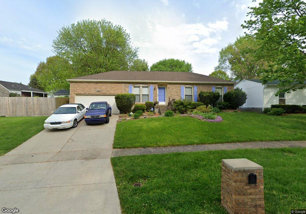 8326 Roseborough Rd, Louisville, KY 40228 - photo 1