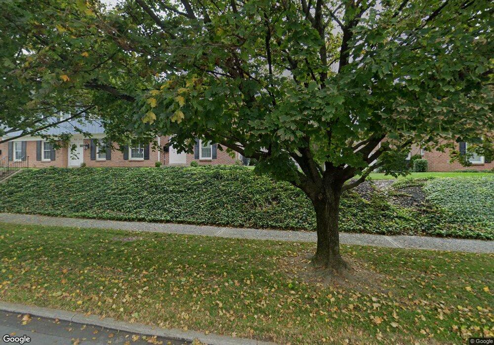 458 W Chocolate Ave, Hershey, PA 17033 - photo 1