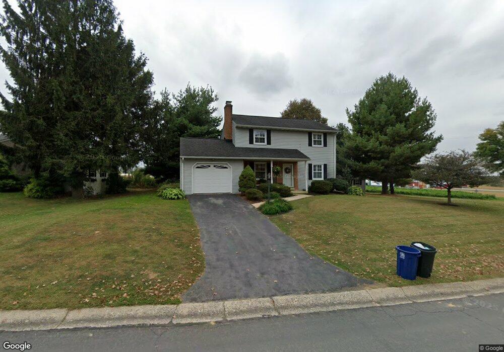 112 N Hershey Ave, Leola, PA 17540 - photo 1