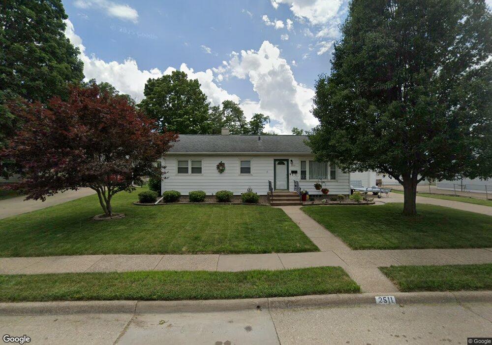 2511 W 18th St, Davenport, IA 52804 - photo 1