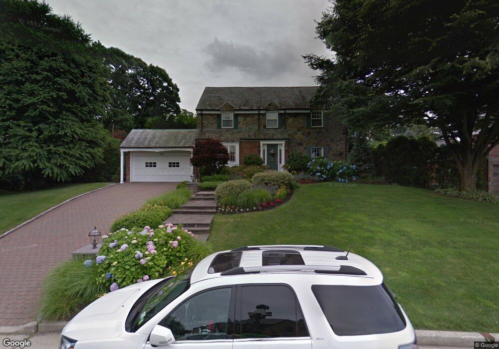 166 Dover Rd, Manhasset, NY 11030 - photo 1