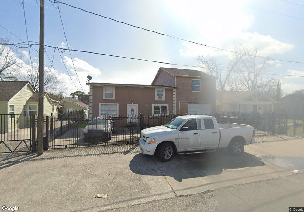 910 Frisco St, Houston, TX 77022 - photo 1