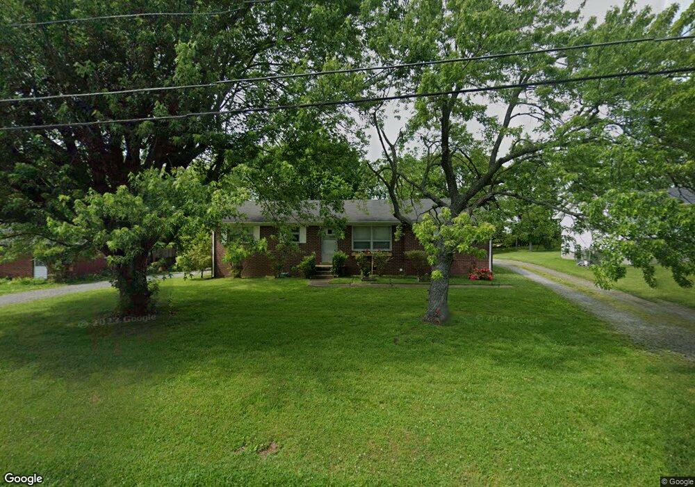 327 Chestnut Dr, Shelbyville, TN 37160 - photo 1