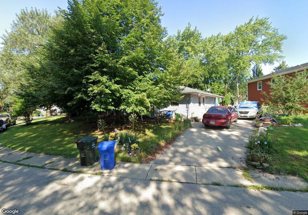 420 Amarillo Ct, Carpentersville, IL 60110 - photo 1