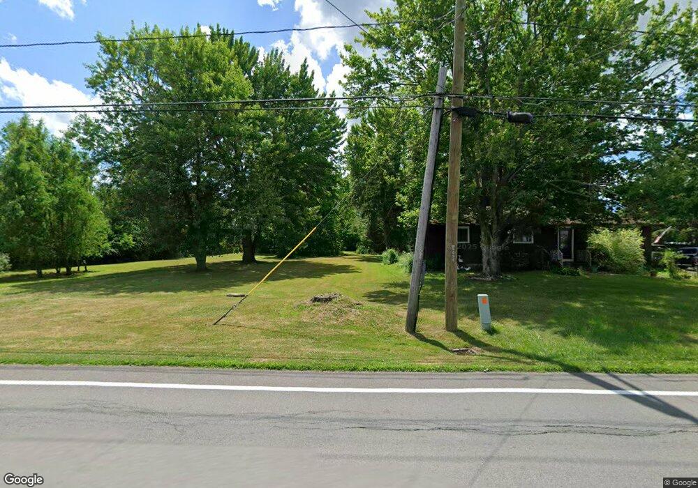 3102 Krueger Rd, North Tonawanda, NY 14120 - photo 1