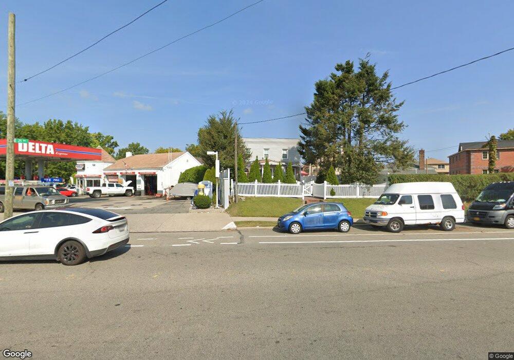 15801 Willets Point Blvd, Whitestone, NY 11357 - photo 1