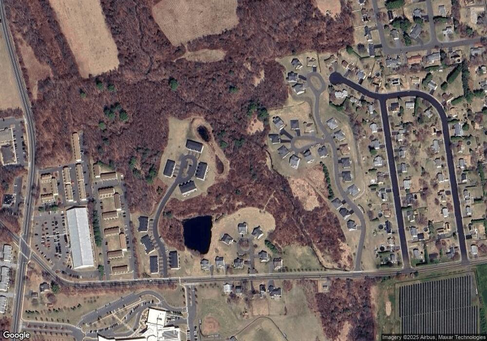 90 Roberts Trace unit 24, Bristol, CT 06010 - photo 1