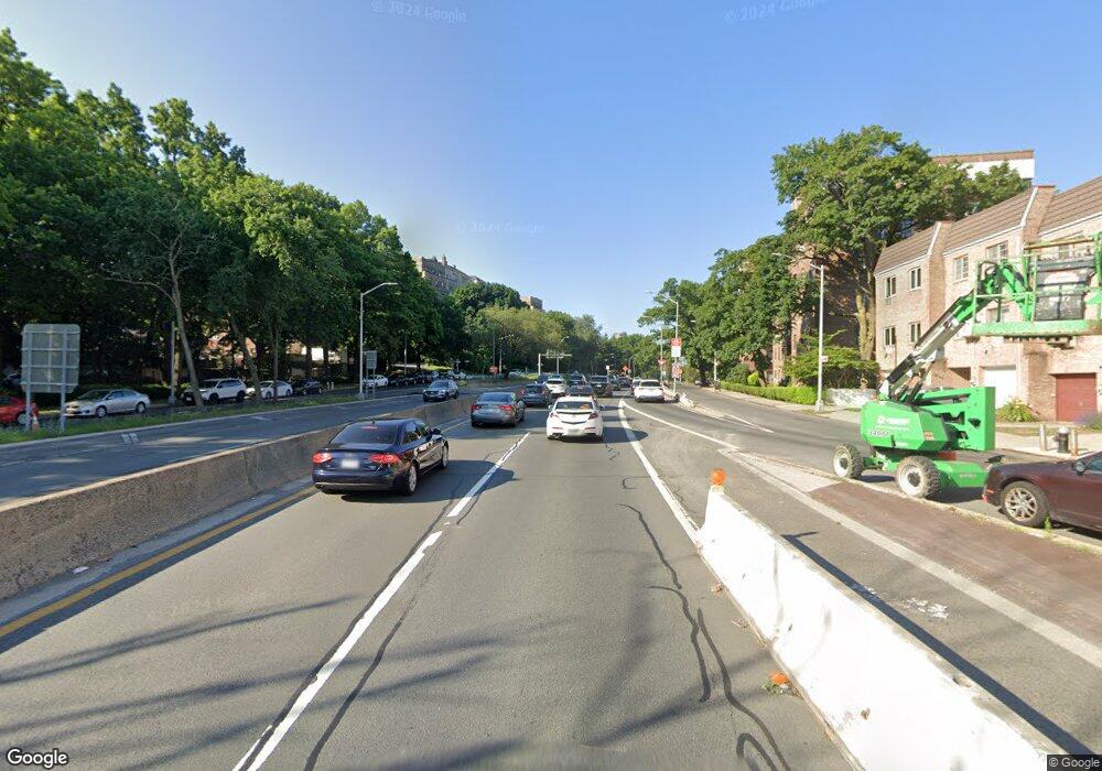 13701 Henry Hudson Pkwy, Bronx, NY 10463 - photo 1